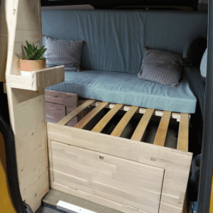 Banquette transformable en lit peigne dans caddy court